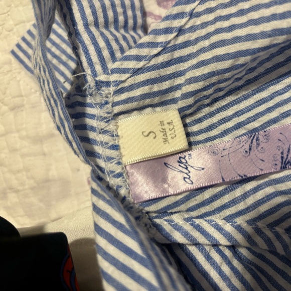 Blue and white striped seer sucker tank top with bow - Picture 3 of 3